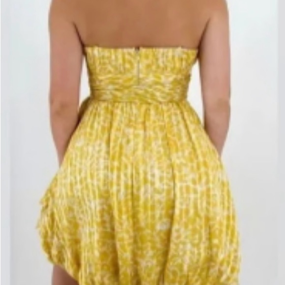 BCBG Max Azria Strapless Flowy Dress - Like New! - Picture 6 of 9